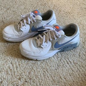 Nike air max tennis shoes